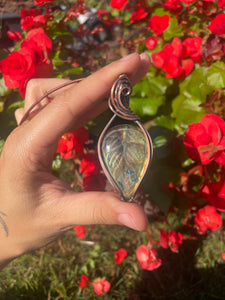 Falling Foliage~ Labradorite Pendant